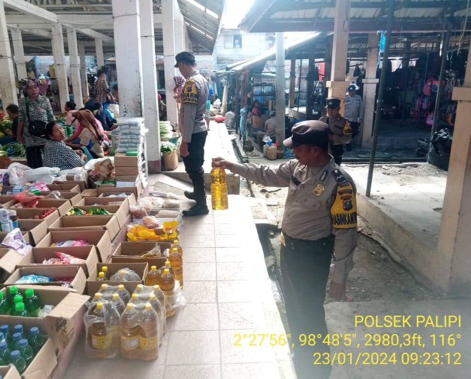 Polsek Palipi Sapa Pedagang, Pembeli dan Penumpang Kapal