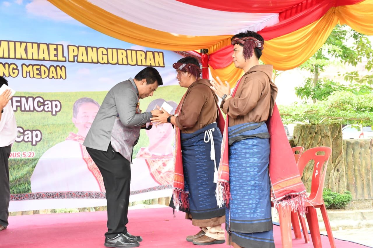 Bupati Samosir Ucapkan Terimakasih Atas Layanan Pastor Masseo Sitepu