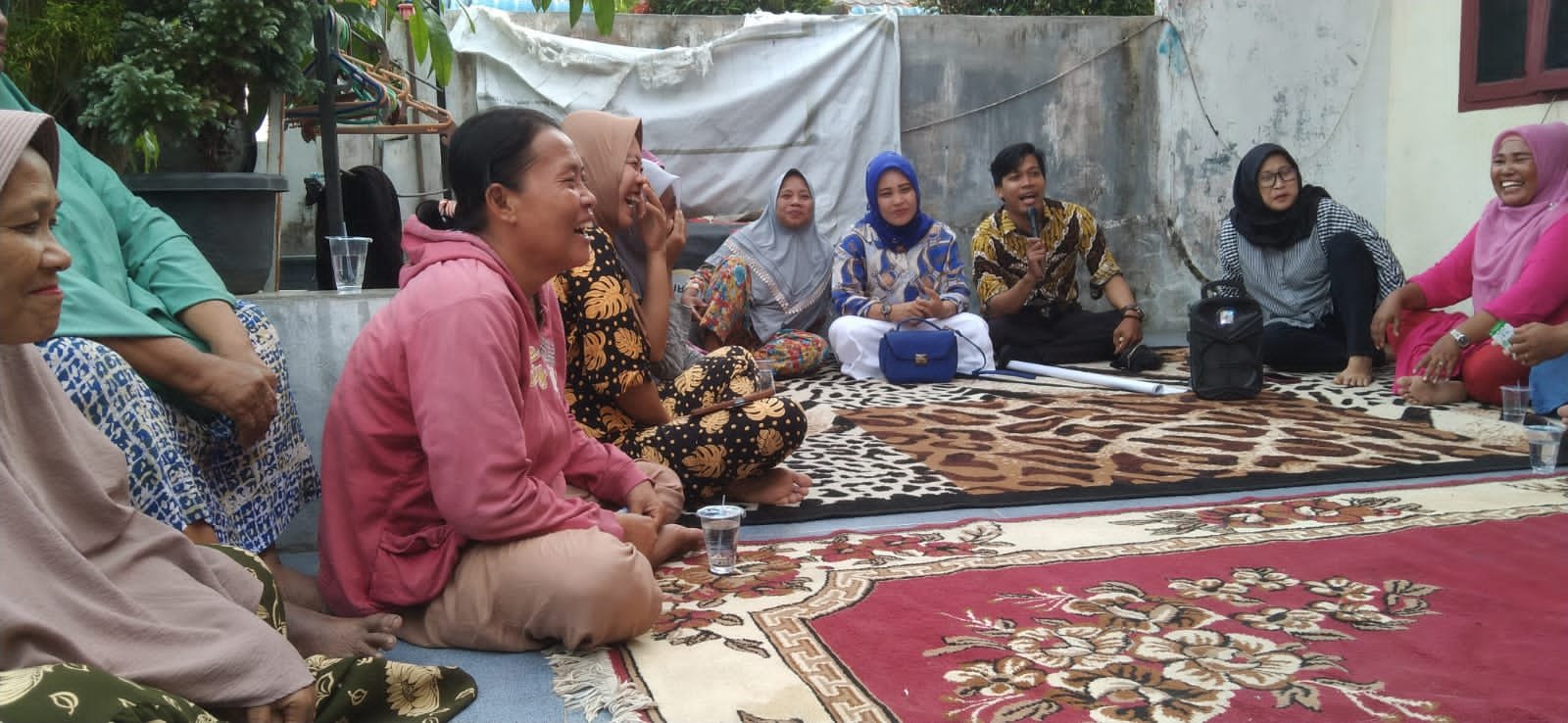 Caleg DPRD Deli Serdang Dapil VI Sri Ellya Rahayu SE, Kunjungi Warga Desa Bandar Khalipah