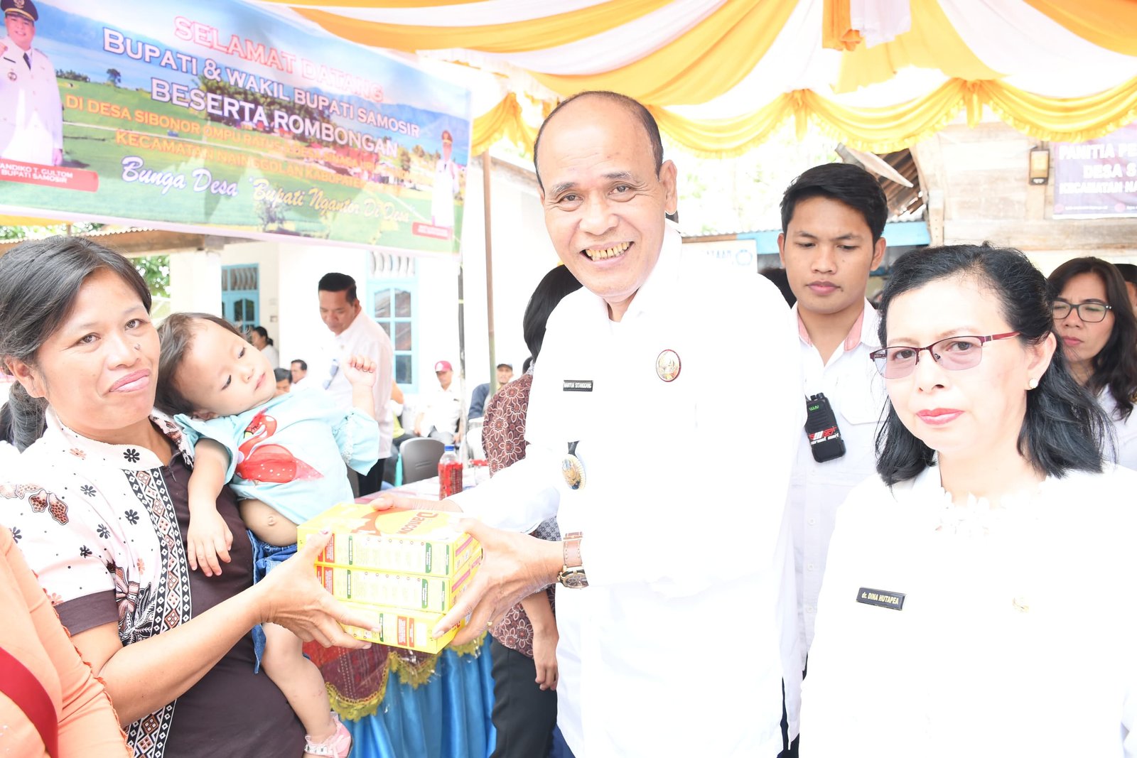 Bupati Samosir Berikan Pelayanan Gratis Kepada Masyarakat Desa Huta Tinggi