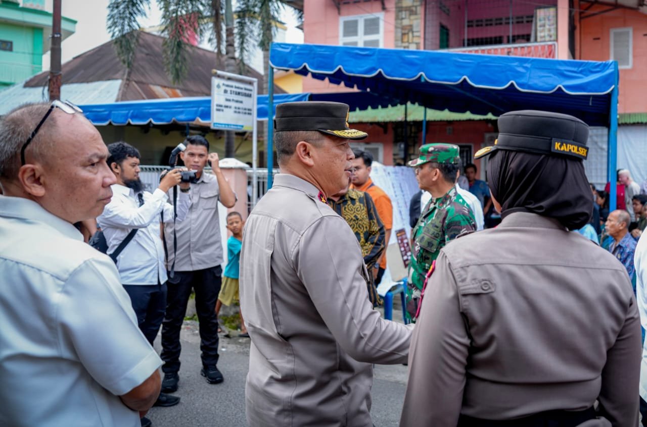 Kapolda Sumut Tinjau TPS Pastikan Pemungutan Suara Aman