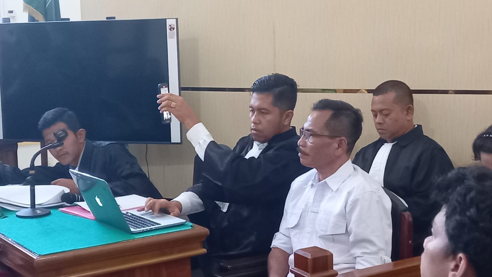 Perkara ITE, Tokoh #savebabi Boasa Simanjuntak Dituntut 3 Tahun Penjara