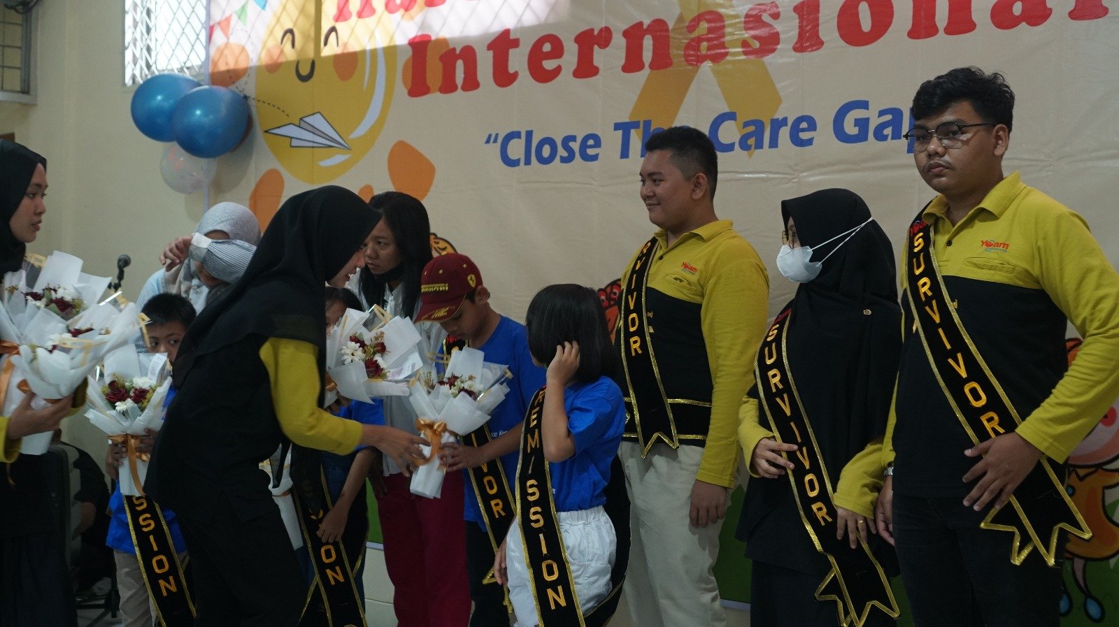 Hari Kanker Anak Sedunia, Dokter dan Perawat RSUP HAM Bergembira Bersama Pasien Kanker Anak