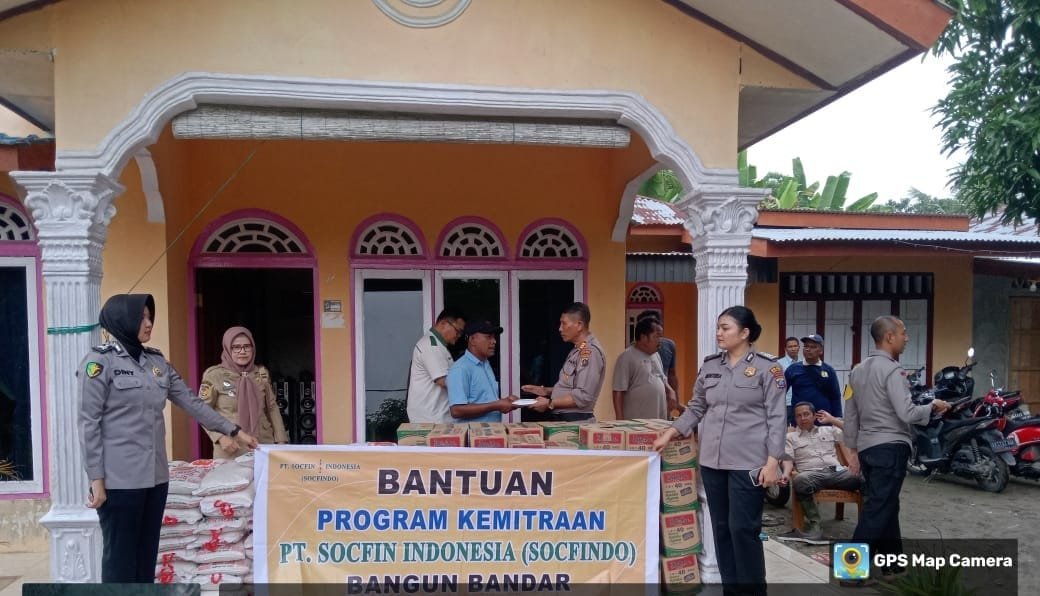 Polres Sergai Bantu Warga Terdampak Banjir Luapan Air Sungai Sibarau