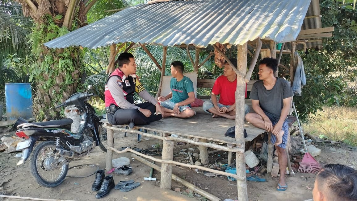 Polres Labusel Edukasi Masyarakat Tentang Keselamatan Berkendara