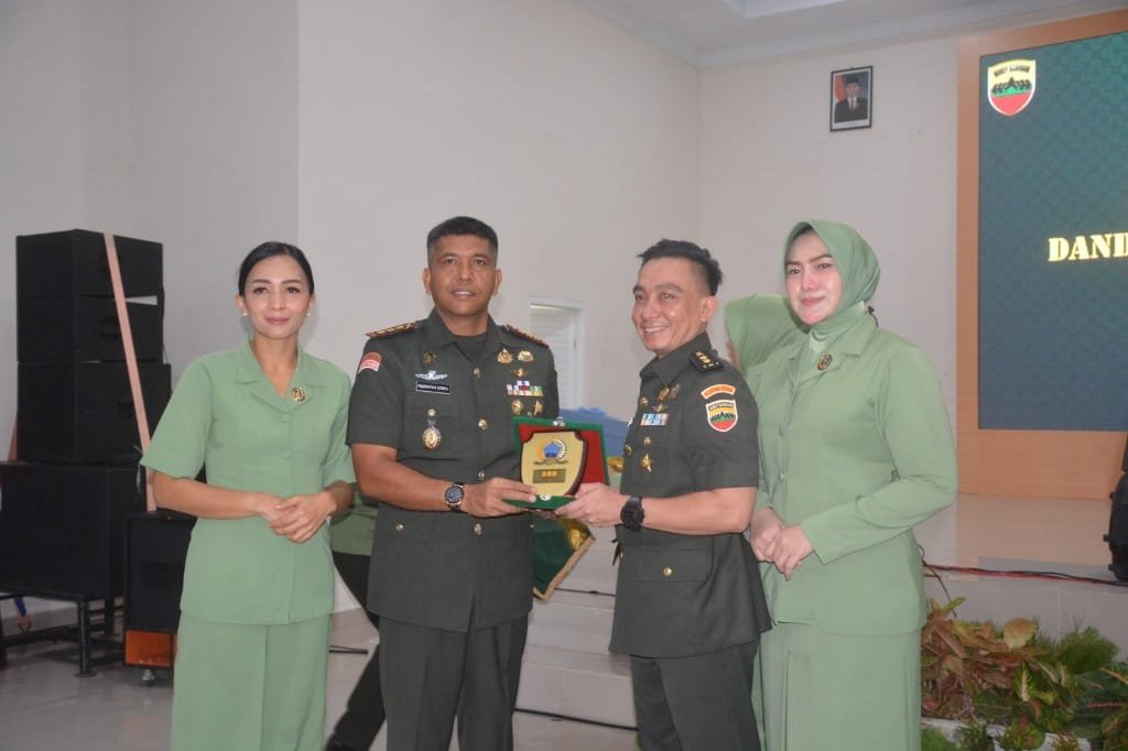 Danrem 022/PT, Pimpin Sertijab Dandim 0204/DS dari Letkol Kav Yoga Febrianto kepada Letkol Inf. Alex Sandri