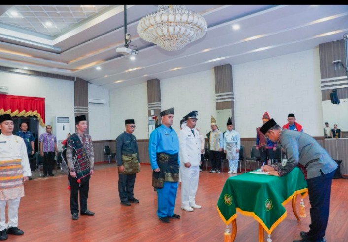 Sekda Lantik 7 Pejabat Manajerial, Laksanakan Fakta Integritas dan Jalankan Birokrasi dengan Benar