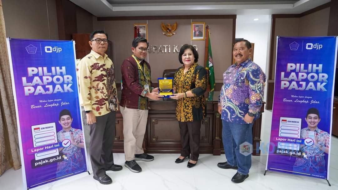 Bupati Karo Bersama Sekda, Sampaikan SPT Tepat Waktu