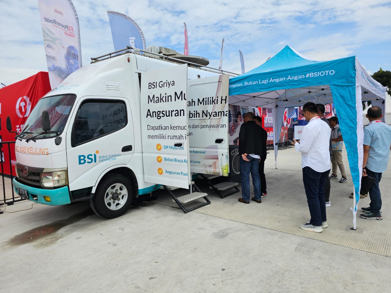 Majukan Olahraga dan Pariwisata, BSI Dukung F1 Powerboat di Balige