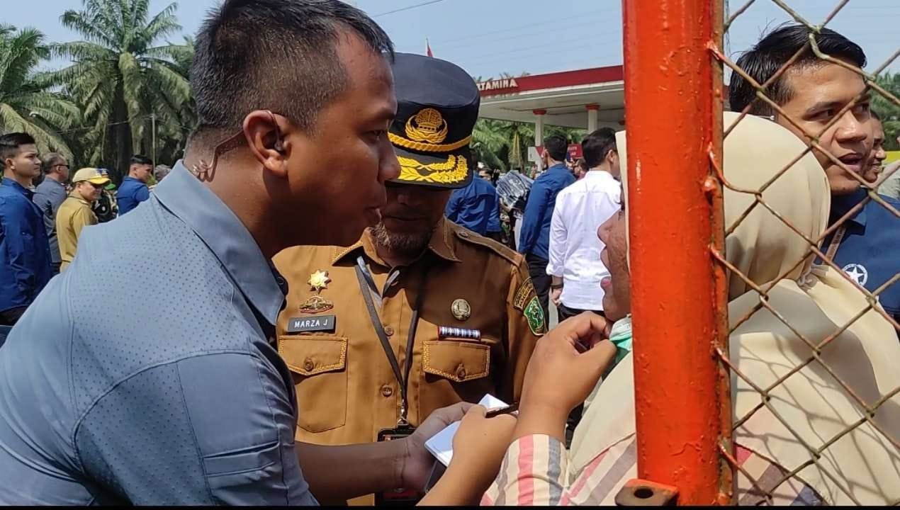 Sukria Histeris Terobos Paspampres, Adukan Nasibnya Diberhentikan RSUD Sibuhuan ke Jokowi