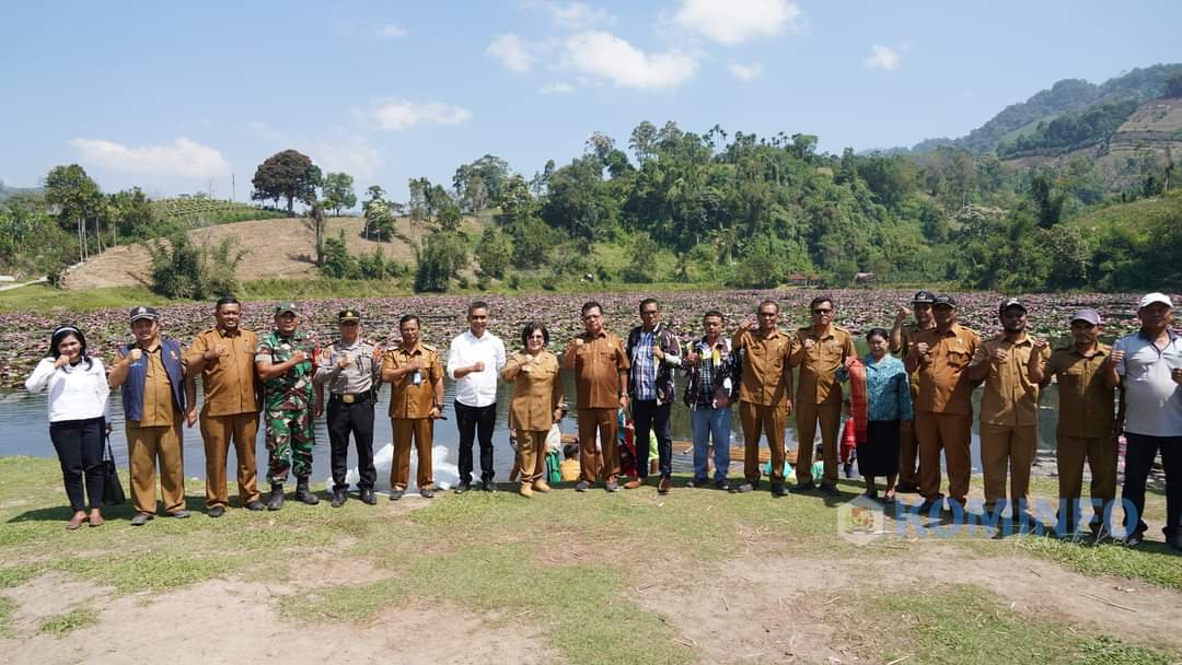 Menjaga dan Melestarikan Ekosistim Hayati, Bupati Karo Melakukan Restocking di Tambak Mbelang Susuk
