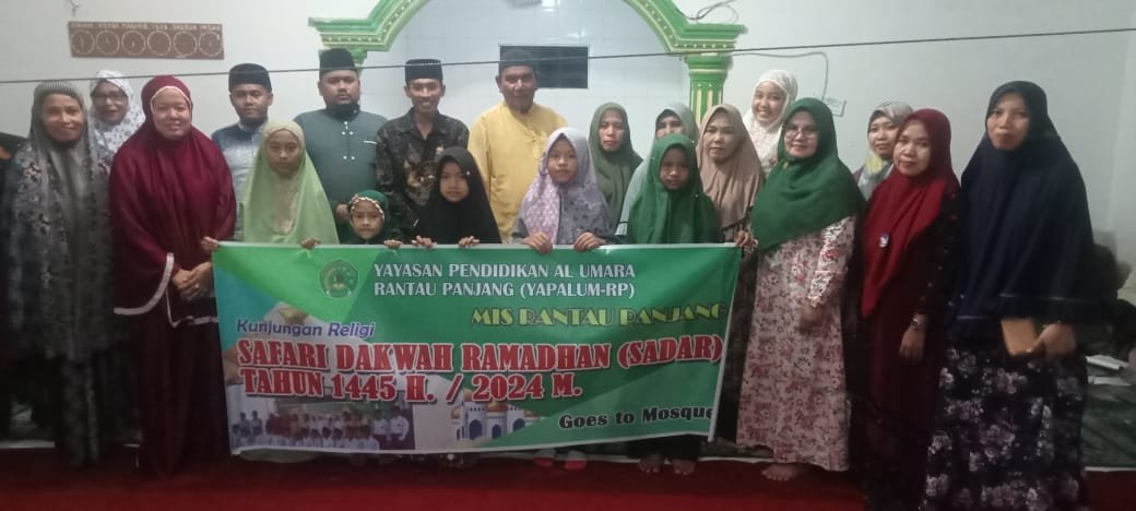 Bulan Ramadhan, Kades Teluk Bakung Berikan Tali Asih Kepada Bilal May