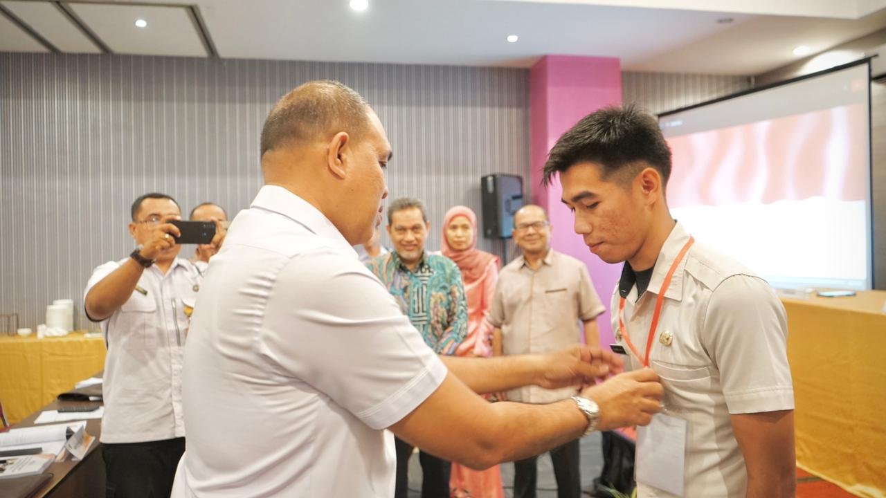 Pj Bupati Langkat Buka Pelatihan dan Ujian Sertifikasi PBJ