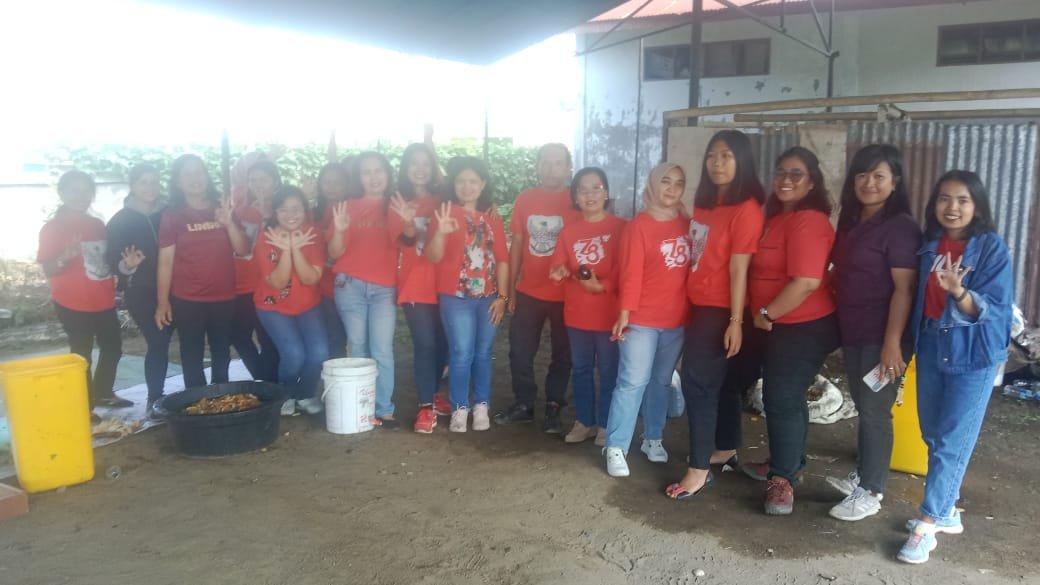 Dinas Lingkungan Hidup Kabupaten Karo Melaksanakan Pembutan Eco Enzyme