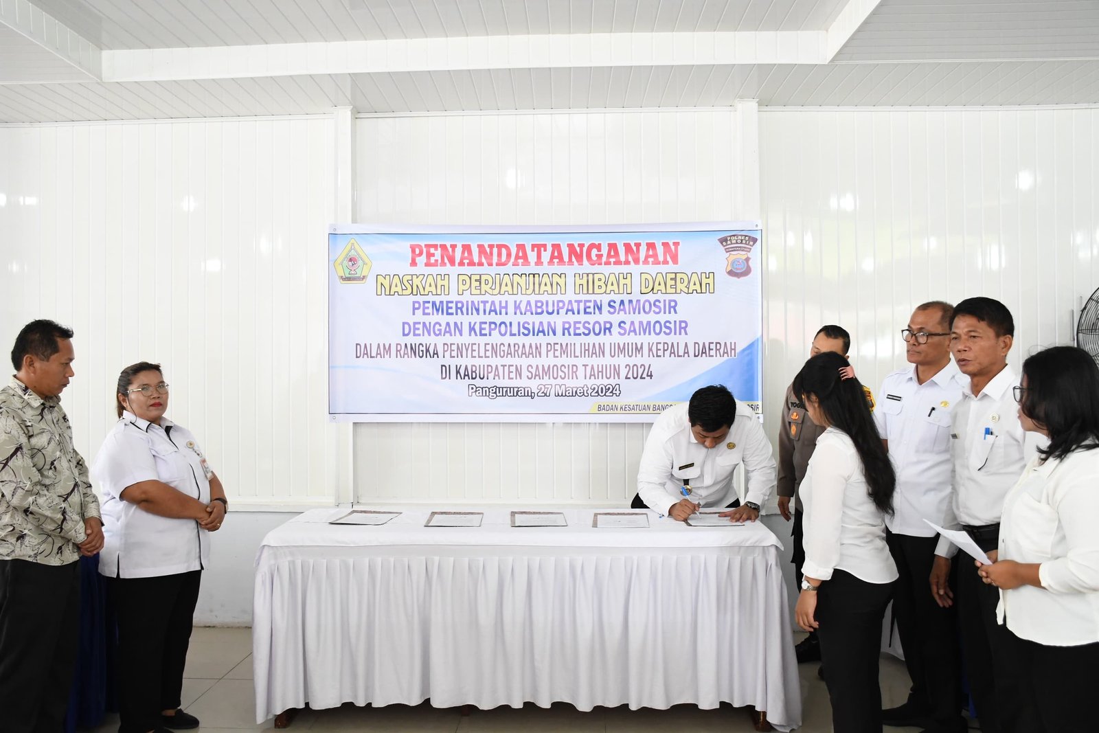 Bupati Samosir Bersama Kapolres Tandatangani NPHD Pemilukada