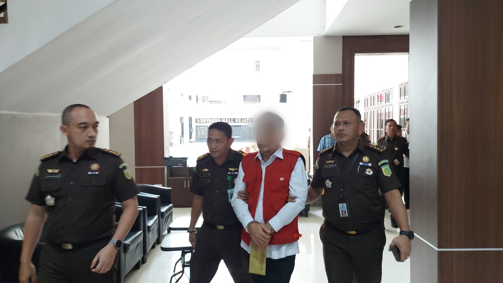 Diduga Korupsi APD Covid-19 Tahun 2020, Kejatisu Tahan Kadis Kesehatan Sumut dan Rekanan