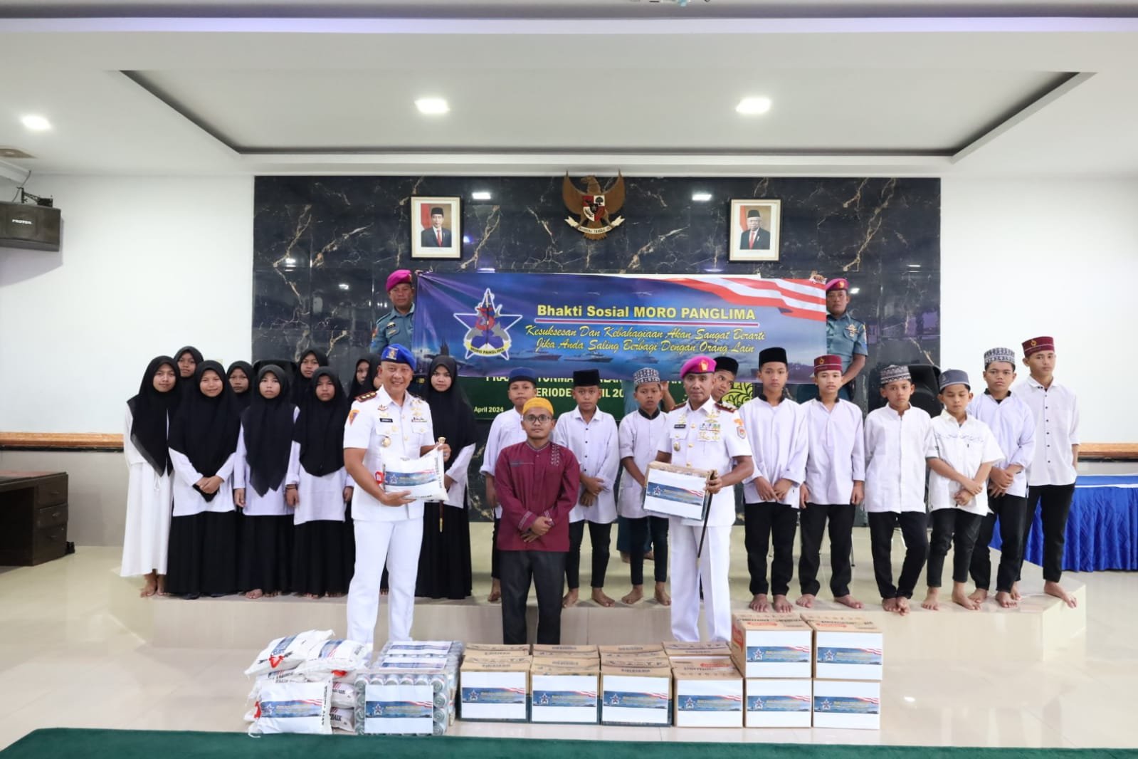 Syukuran Kenaikan Pangkat Prajurit Yonmarhanlan I, Diwarnai Bakti Sosial dan Buka Puasa Bersama