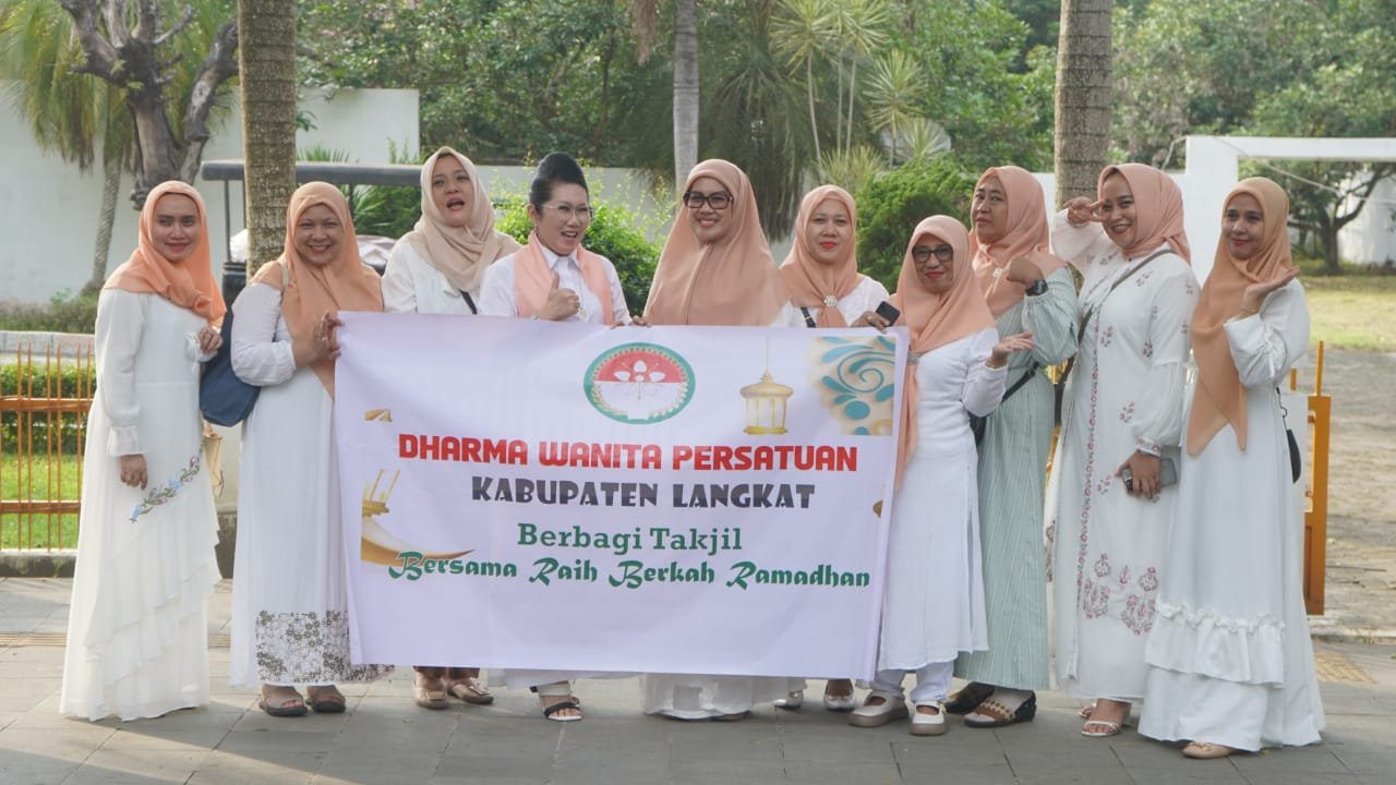 DWP Kabupaten Langkat Bagikan 500 Paket Takjil Ramadhan
