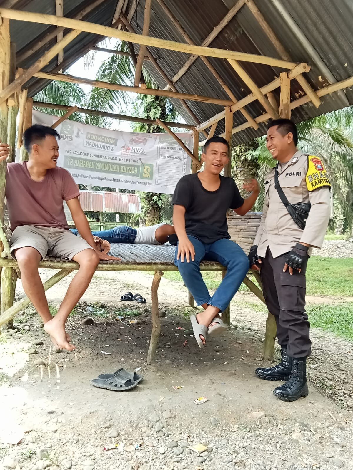 Bhabinkamtibmas Polsek Barumun Tengah Sambangi Masyarakat