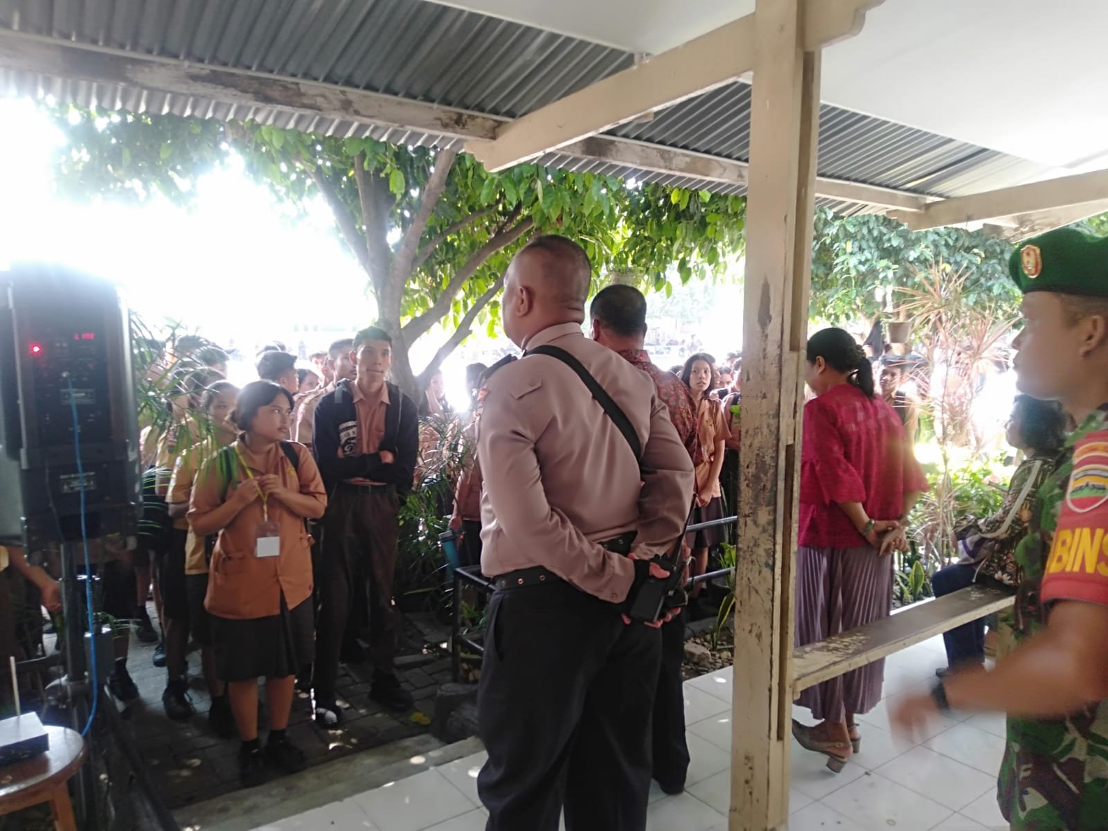 Polsek Medan Tuntungan Lakukan Pengamanan SMA Santo Yoseph