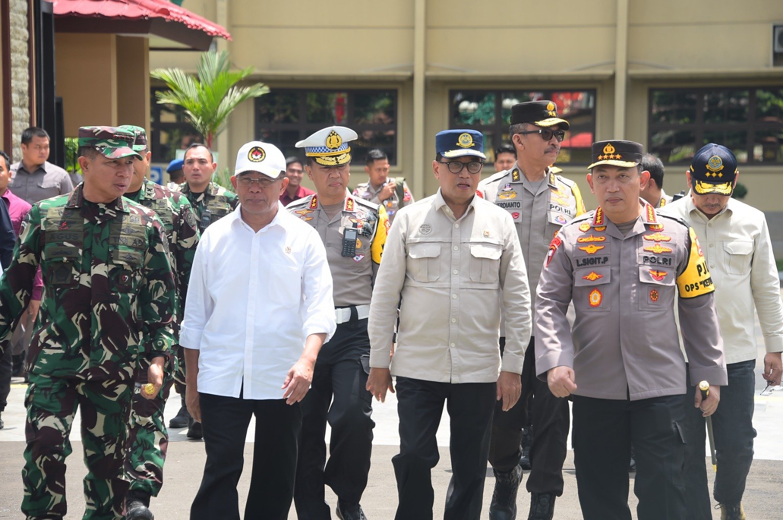 Panglima TNI Tinjau Arus Balik Lebaran 1445 H/2024