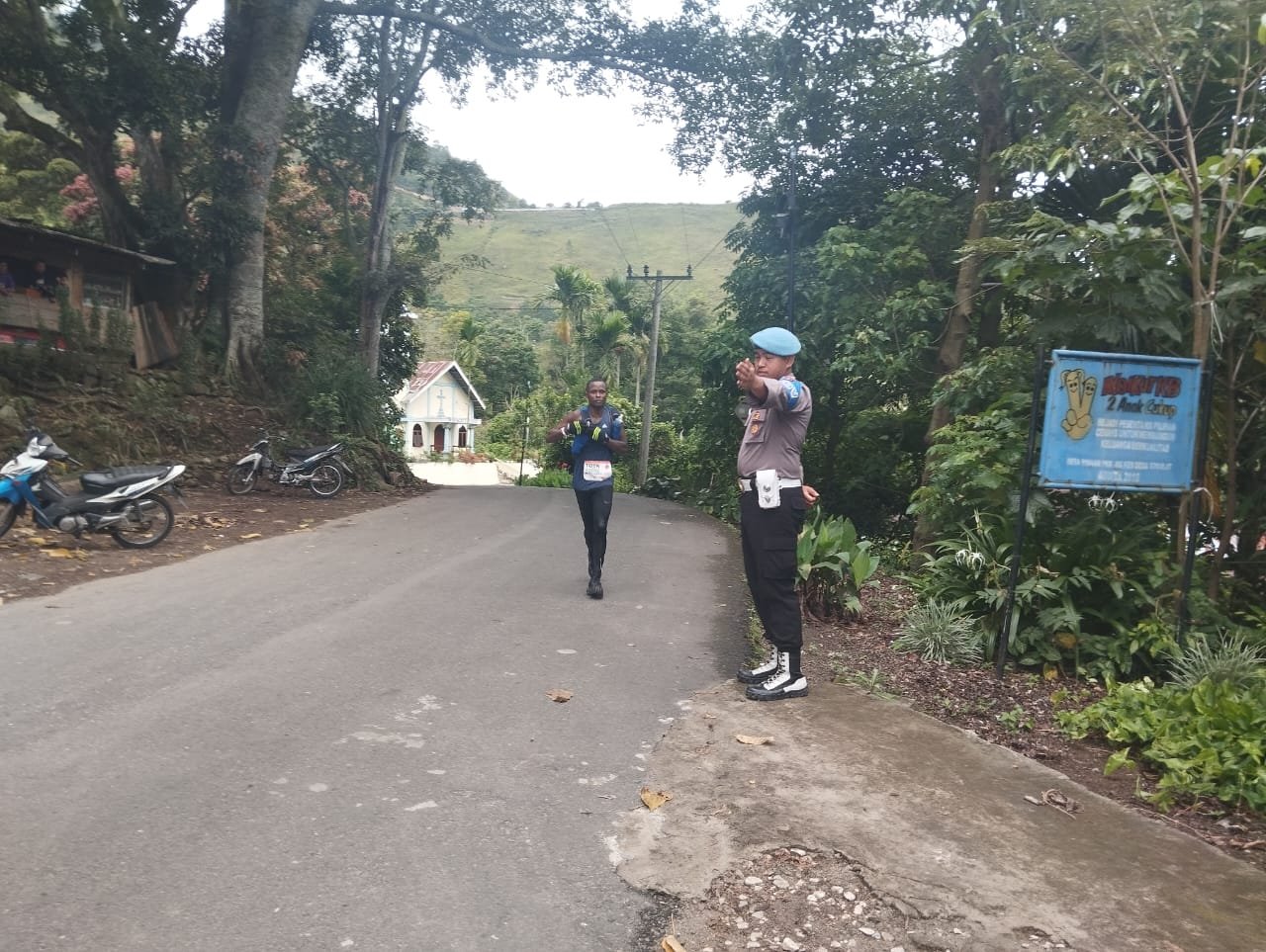 Polres Samosir Kawal Pelari Trail Of The Kings 2024