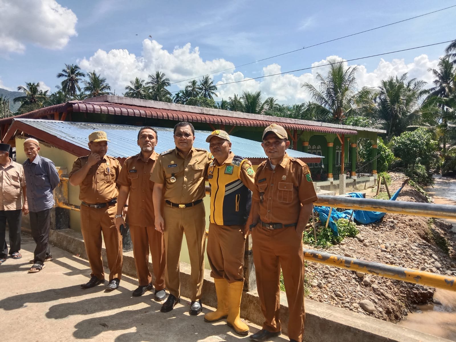 Dinas PU Palas Normalisasi Aliran Sungai di Desa Sibual-buali