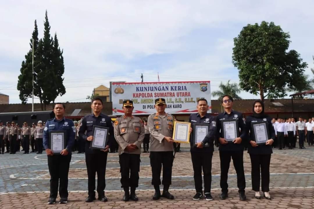 Peringkat III Pengelolaan Media Sosial Akun Official Terbaik Sejajaran Polda Sumut, Kapolres Tanah Karo Berikan Reward Kepada Personel Sihumas