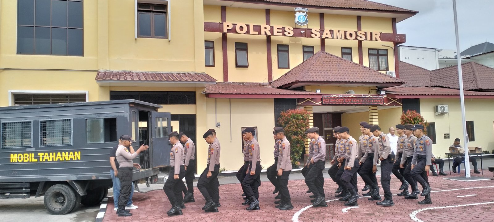 Polres Samosir Latihan Dalmas, Gaktiblin Hadapi Pilkada Serentak 2024