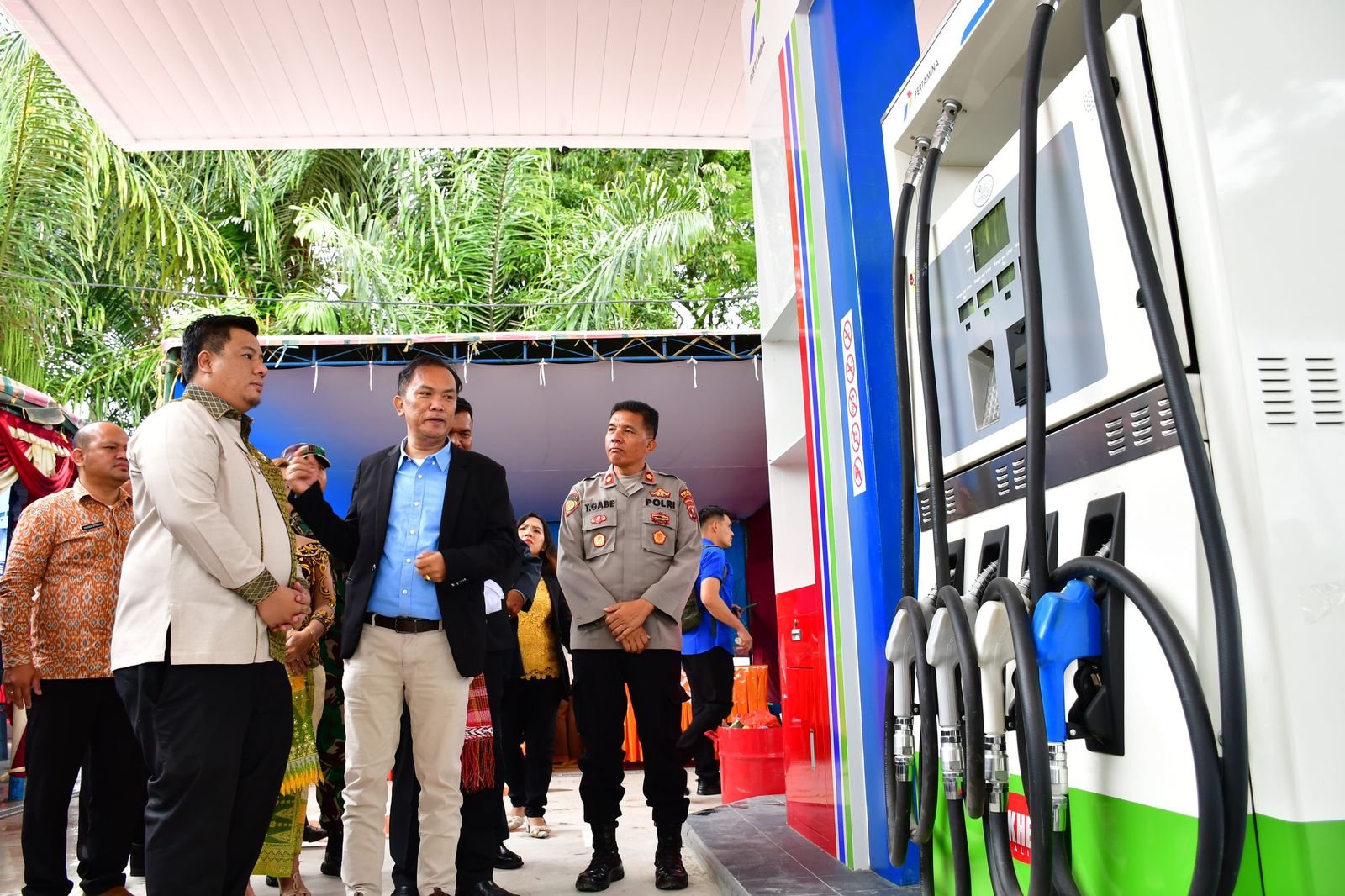 Bupati Samosir Resmikan SPBU PT Surabaya Yolanici Mandiri