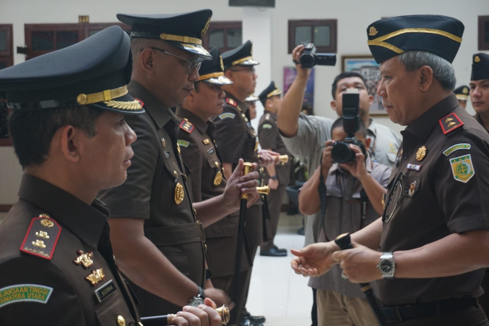 Sertijab Kajari Belawan Nusirwan Sahrul Kepada Pejabat Baru Samiaji Zakaria