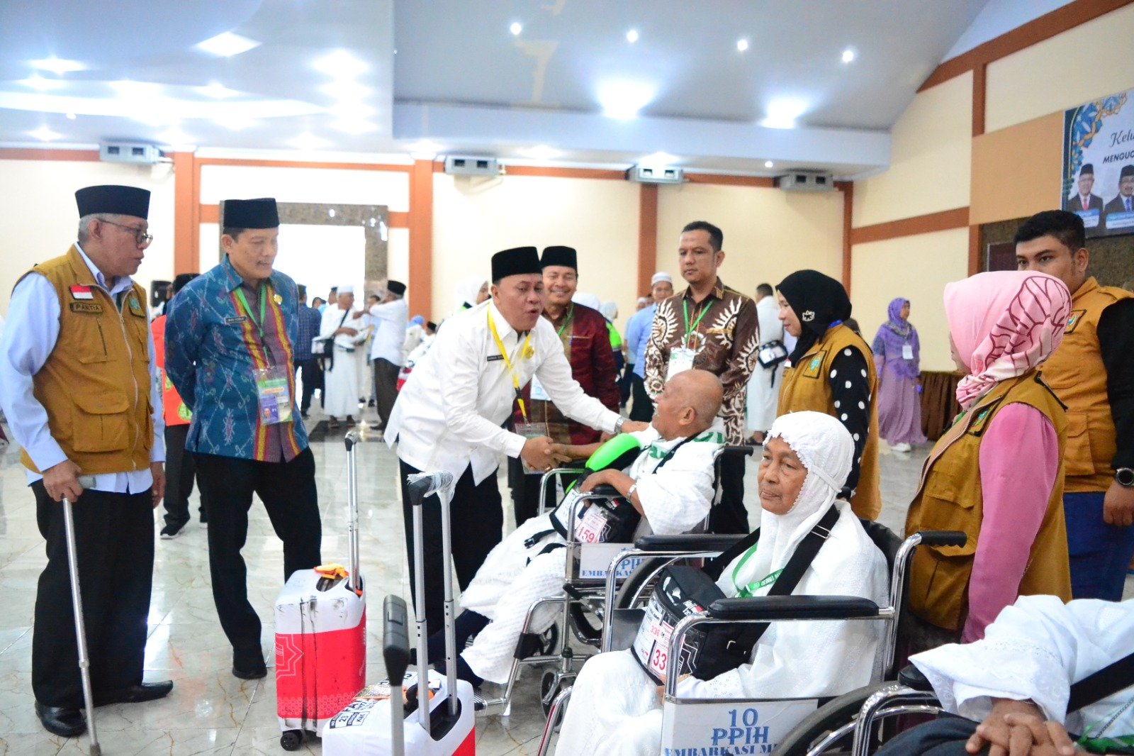 359 Calhaj Kloter 23 Berangkat Menuju Tanah Suci