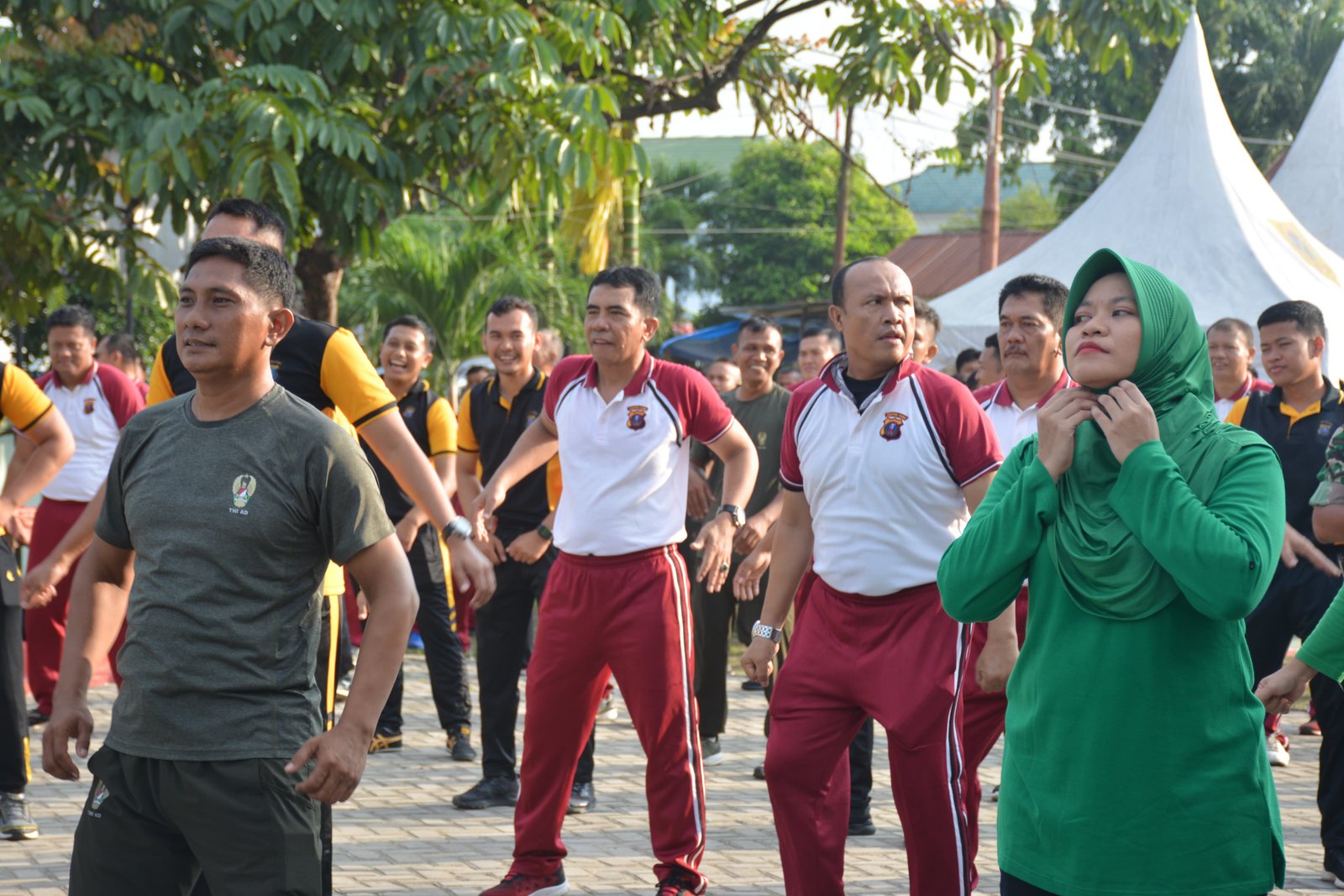 Tingkatkan Sinergitas, Polres Labusel Olahraga Bersama TNI