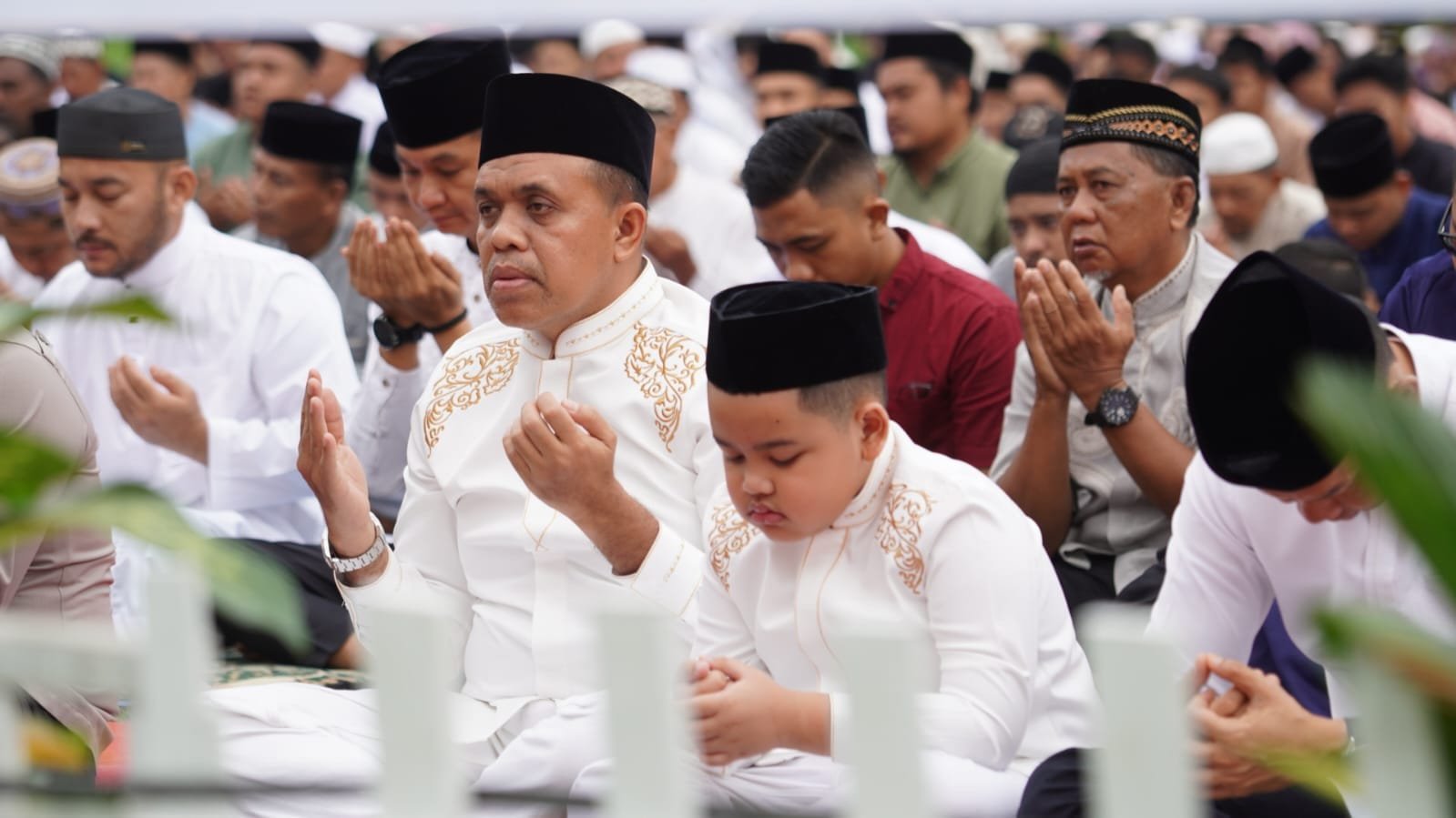 Ikuti Shalat Idhul Adha di Stabat, Pj. Bupati Langkat Sebar Hewan Qurban ASN 2024