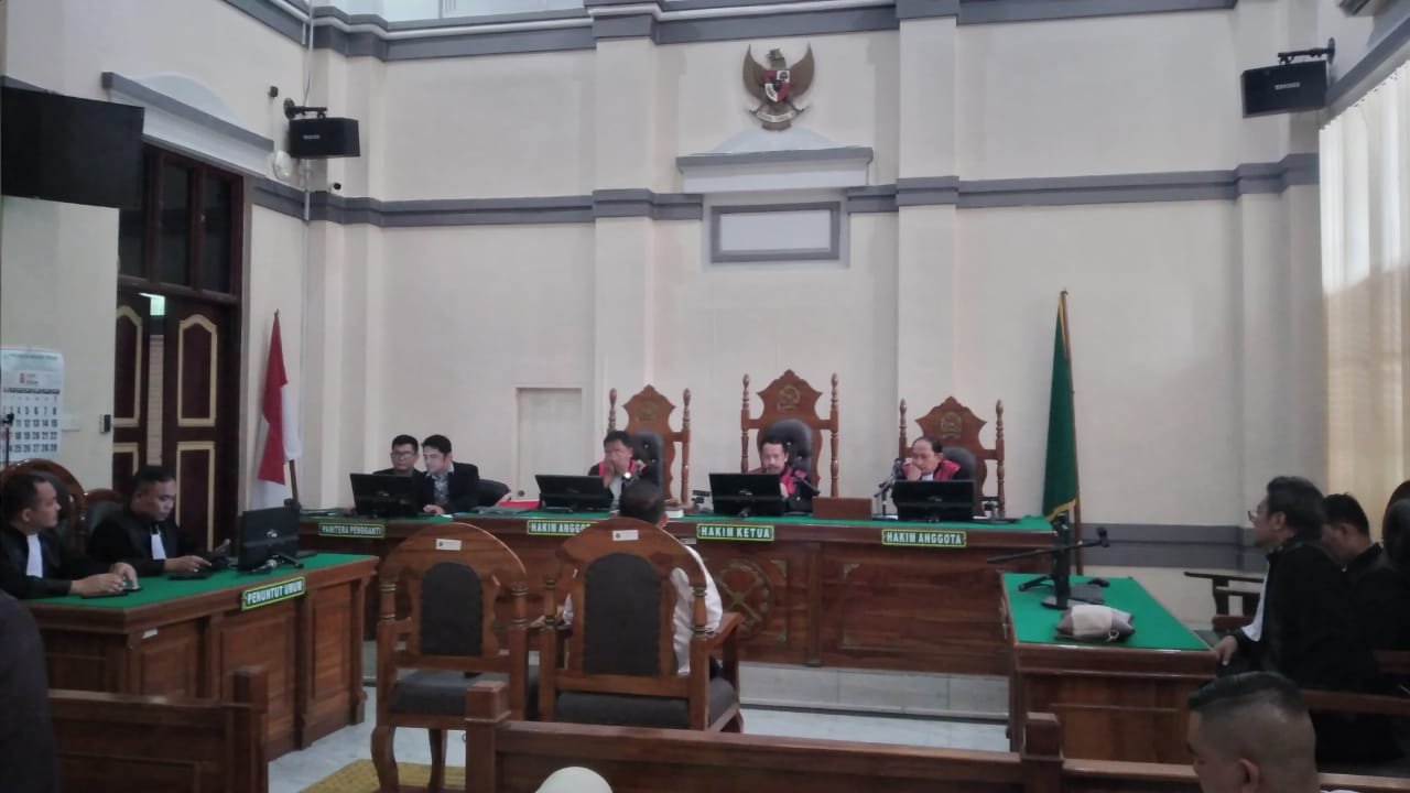 Eksepsi Bupati Labuhanbatu Nonaktif Ditolak, Sidang Perkara Suap Rp4,9 M Lanjut