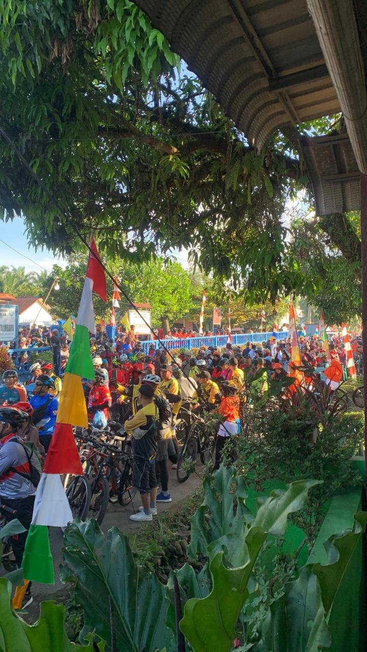 Pj.Bupati Deli Serdang Gowes Sepeda Santai di Kutalimbaru