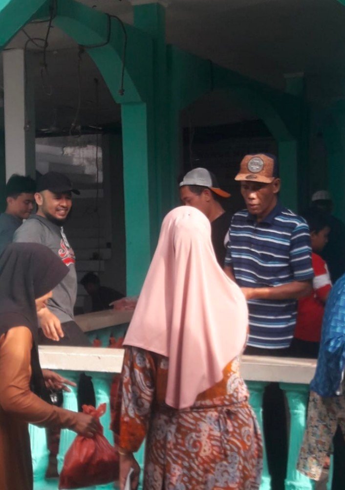 Bentuk Kepedulian,PK IMM Fakultas Dakwah dan Komunikasi UIN Sumut Sumbang Satu Ekor Kambing