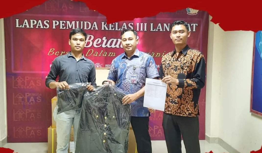 Terima Seragam Baru Kemenkumham, Jadikan Motivasi Untuk Tugas Lebih Prima