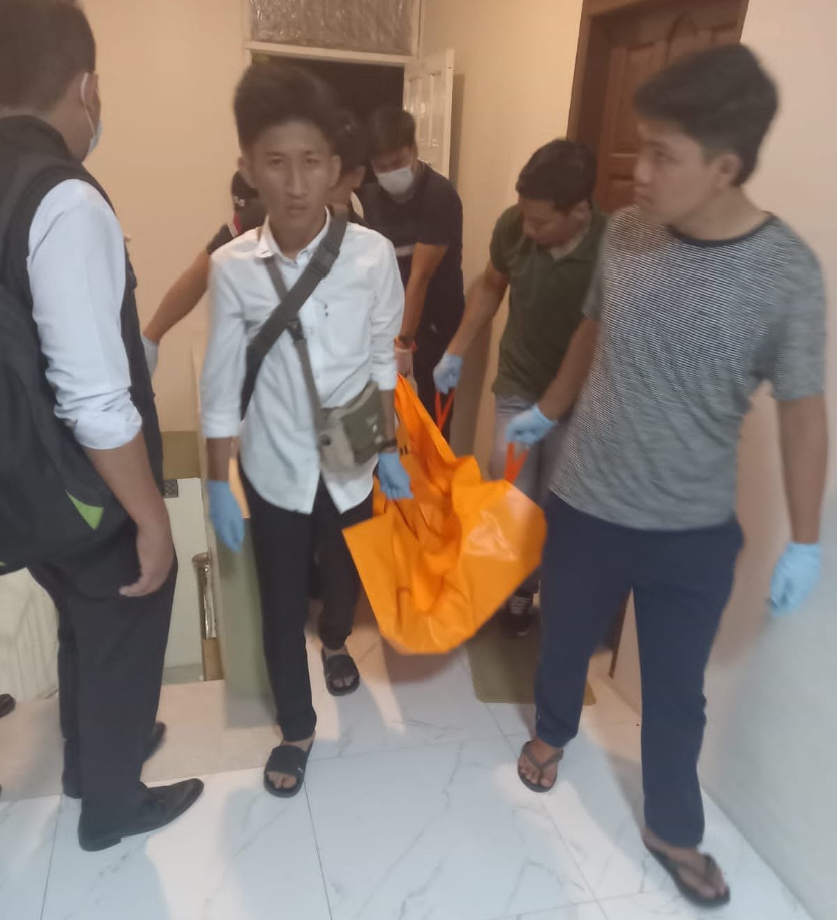 Polres Samosir Cek TKP Penemuan Mayat Pengunjung di Homestay