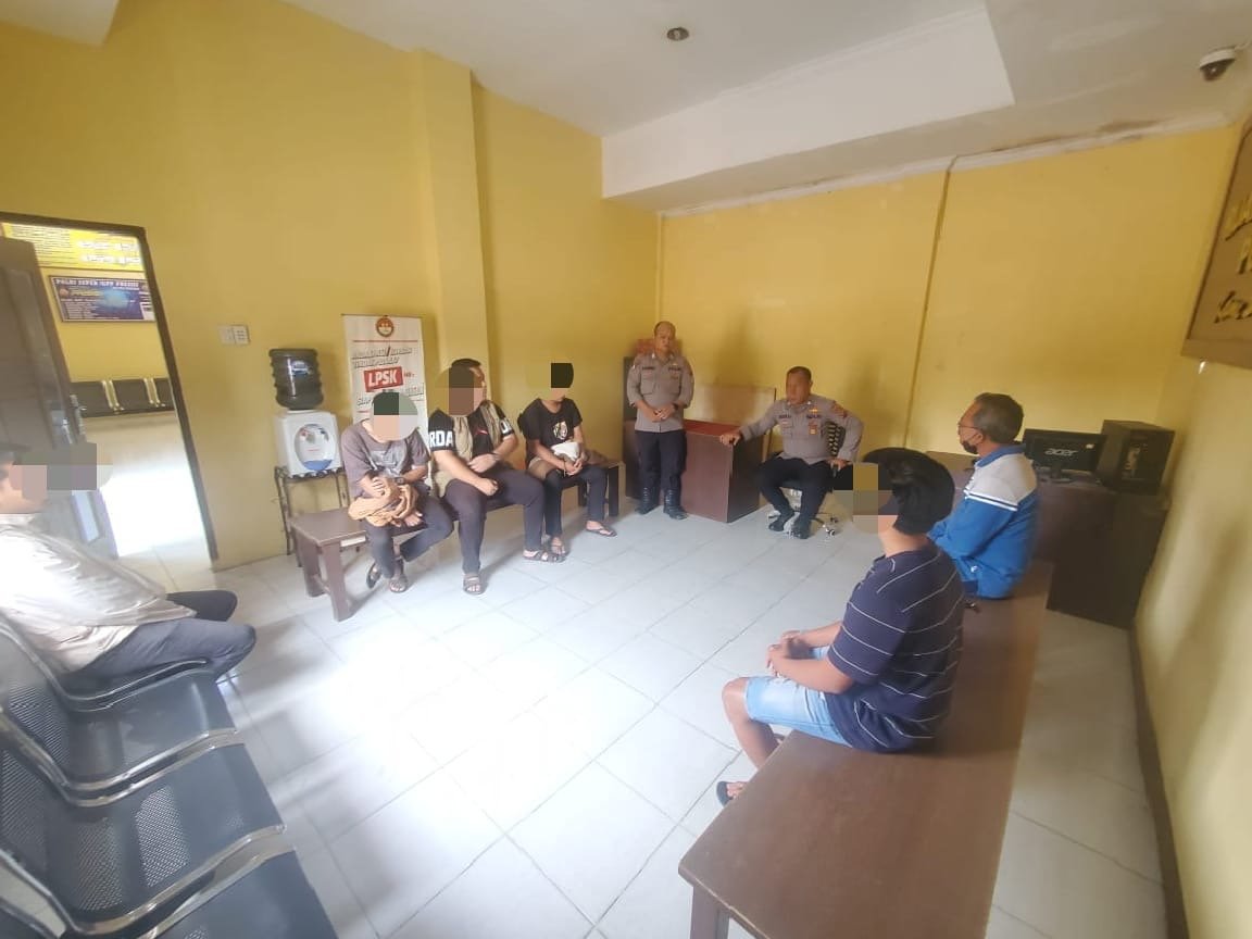 Polres Samosir Mediasi Dugaan Penganiayaan di Lokasi Hiburan Malam