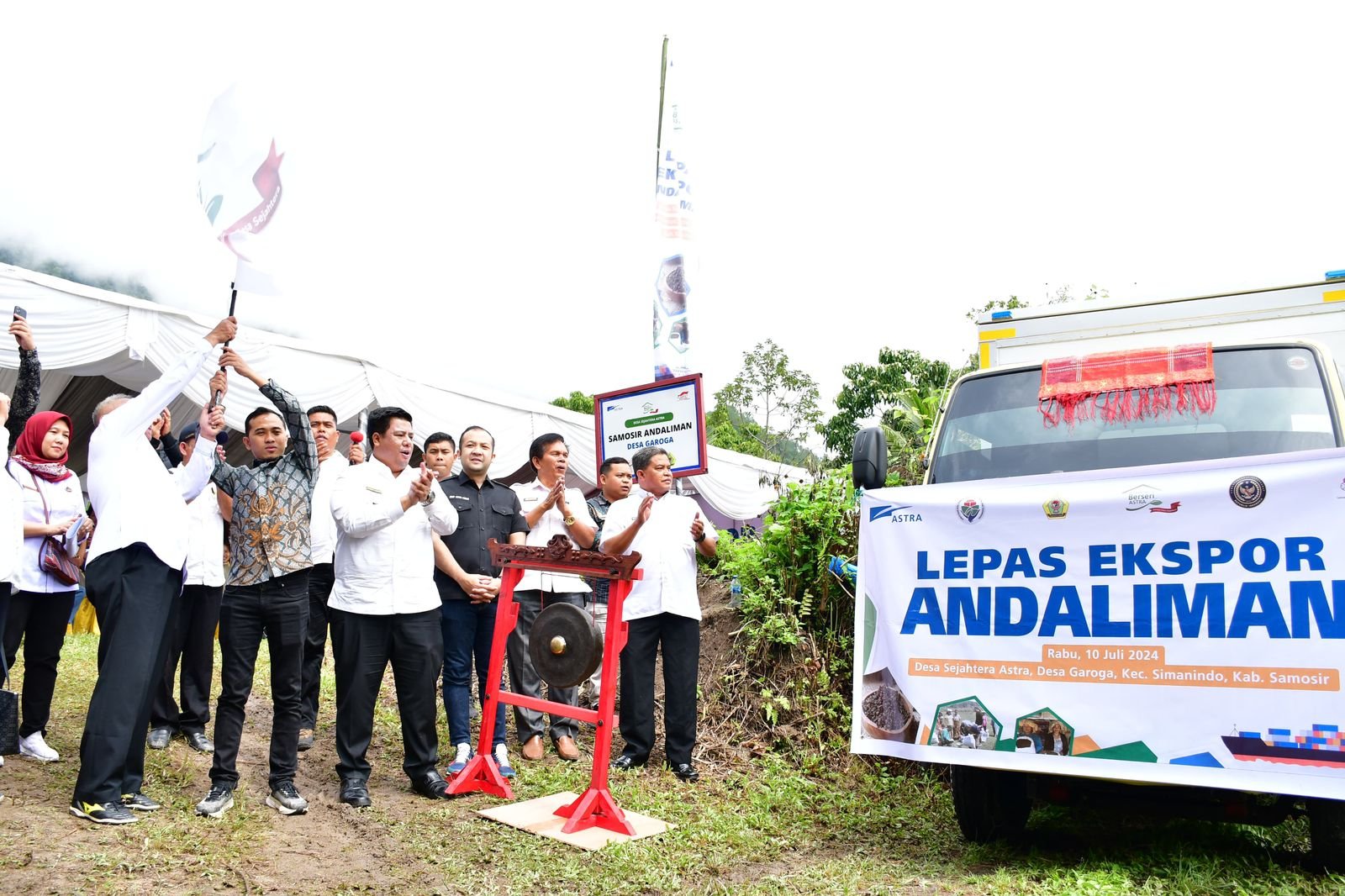 Bupati Samosir Lepas Ekspor Andaliman ke Prancis dan Jerman