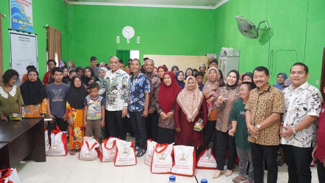 3 Kecamatan di Langkat Terima 122 Paket Sembako Bantuan Presiden