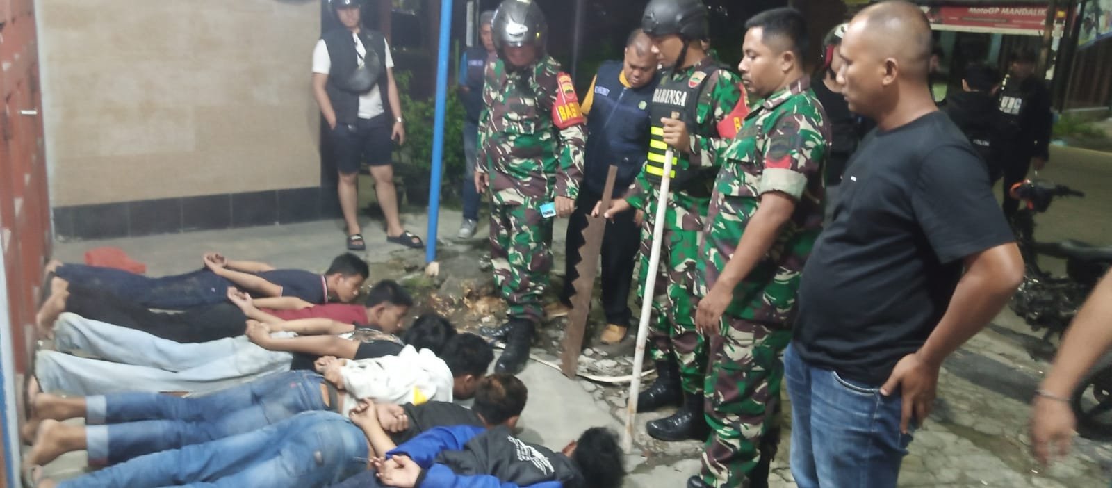 Anggota Geng Motor Bersenjata Tajam di Medan Ditangkap Tim Patroli Gabungan 3 Pilar Kec Medan Denai