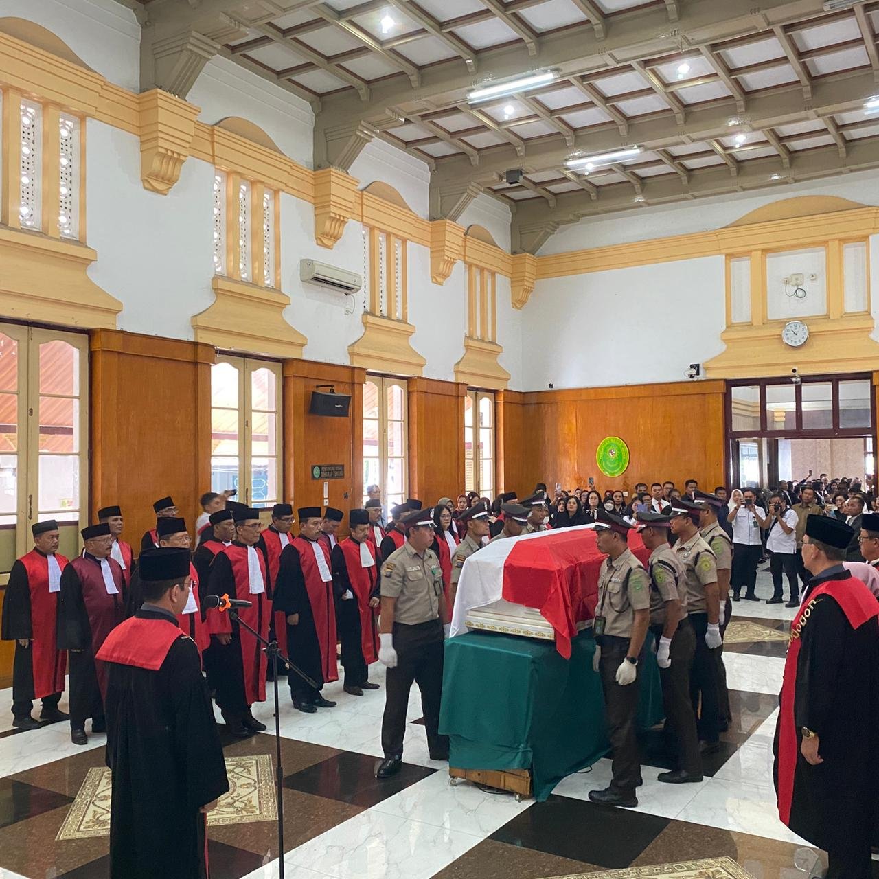 PN Medan Gelar Prosesi Pelepasan Jenazah Hakim Oloan Silalahi