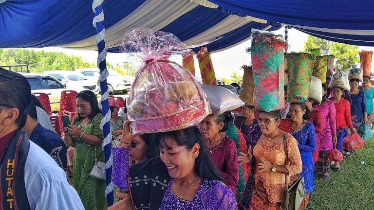 Pemkab Samosir Hadiri Pesta Gotilon HKBP Huta Tinggi