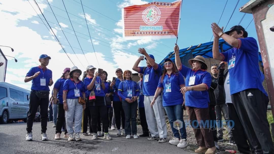 Bupati Karo Lepas Peserta Jalan Santai HIMKAHOR