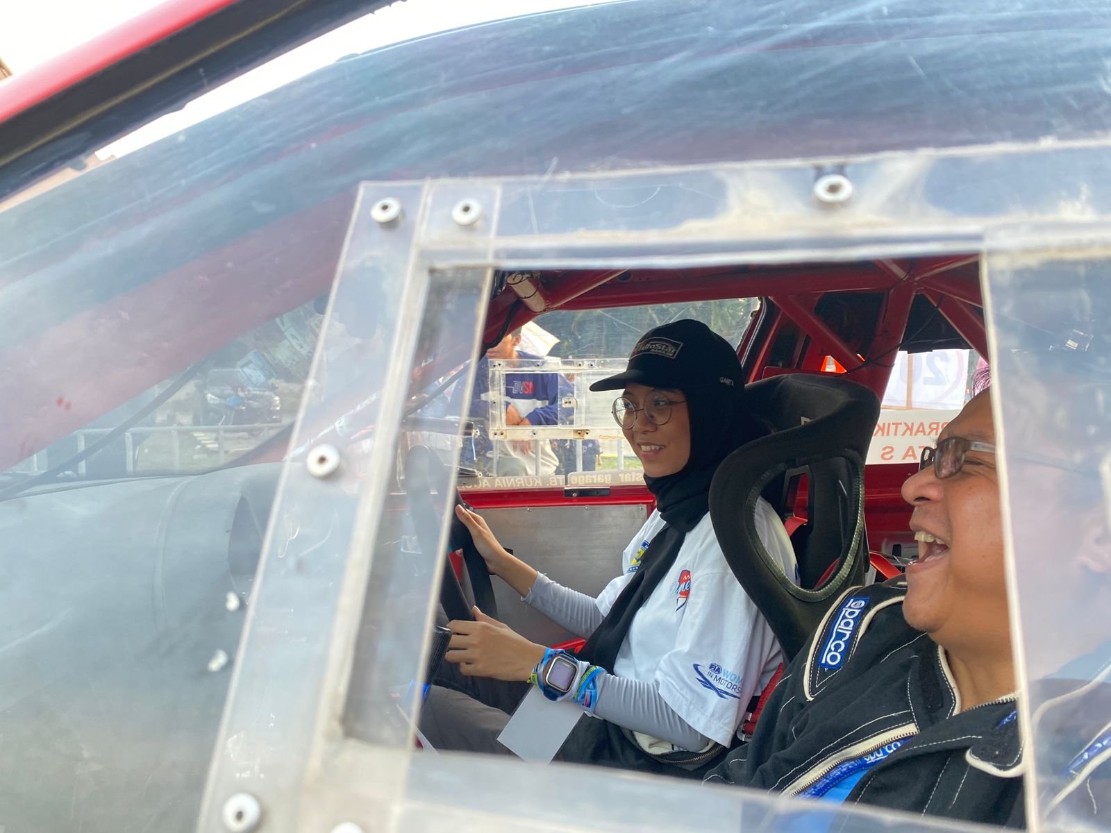 Satu-satunya Peserta Wanita, Qanita  Siap Tancap Gas di Kejurnas Rally Rambong Sialang