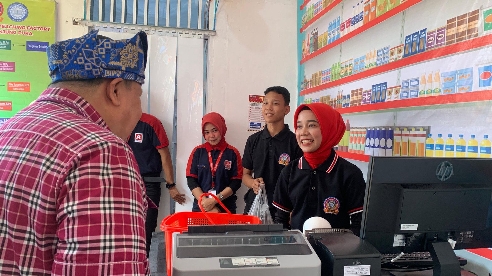 Cetak Lulusan Siap Kerja, Alfamidi Resmikan Pogram ‘Alfamidi Class dan Teaching Factory’ di SMK Negeri 1 Tanjung Pura