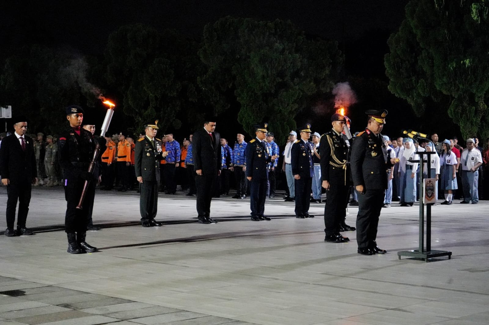 Wali Kota Medan Mengikuti Apel Kehormatan dan Renungan Suci di TMP Bukit Barisan
