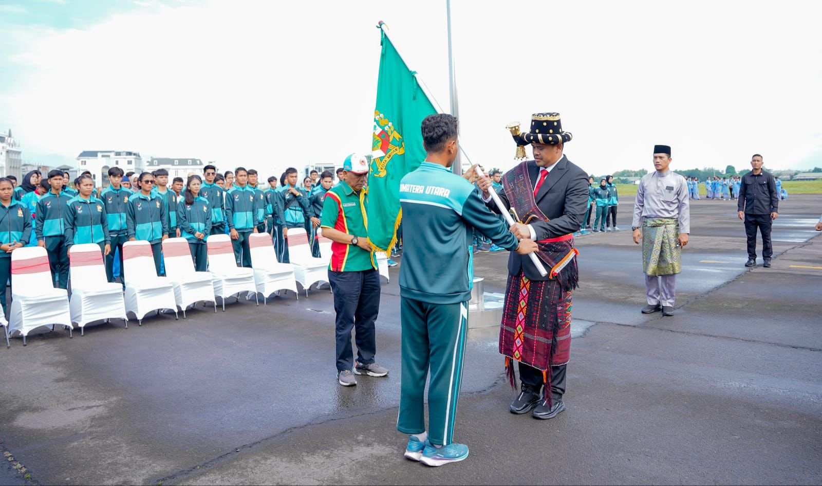 Lepas 200 Atlet Asal Medan di PON XXI, Ini Pesan Bobby Nasution